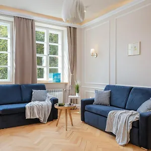Rent Like - Piwna 17/19 , Warszawa Polska